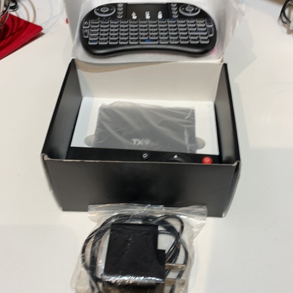 TX 9 pro tv box. 3G ram 32 G rom - Picture 6 of 7